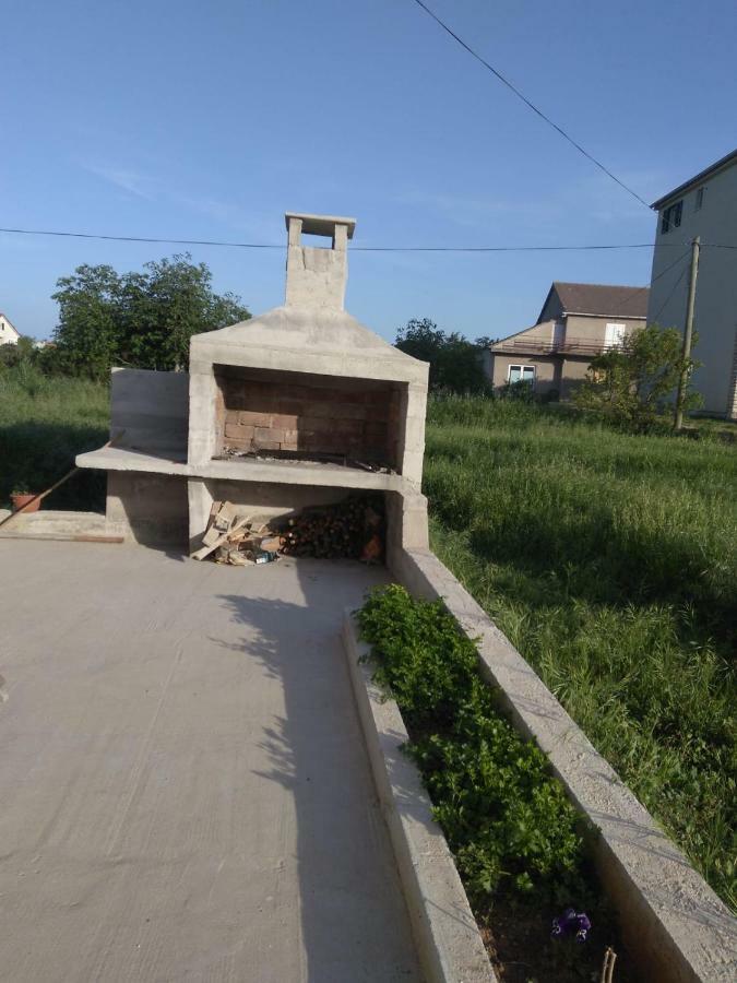 Apartmani Marija Pašman Eksteriør billede